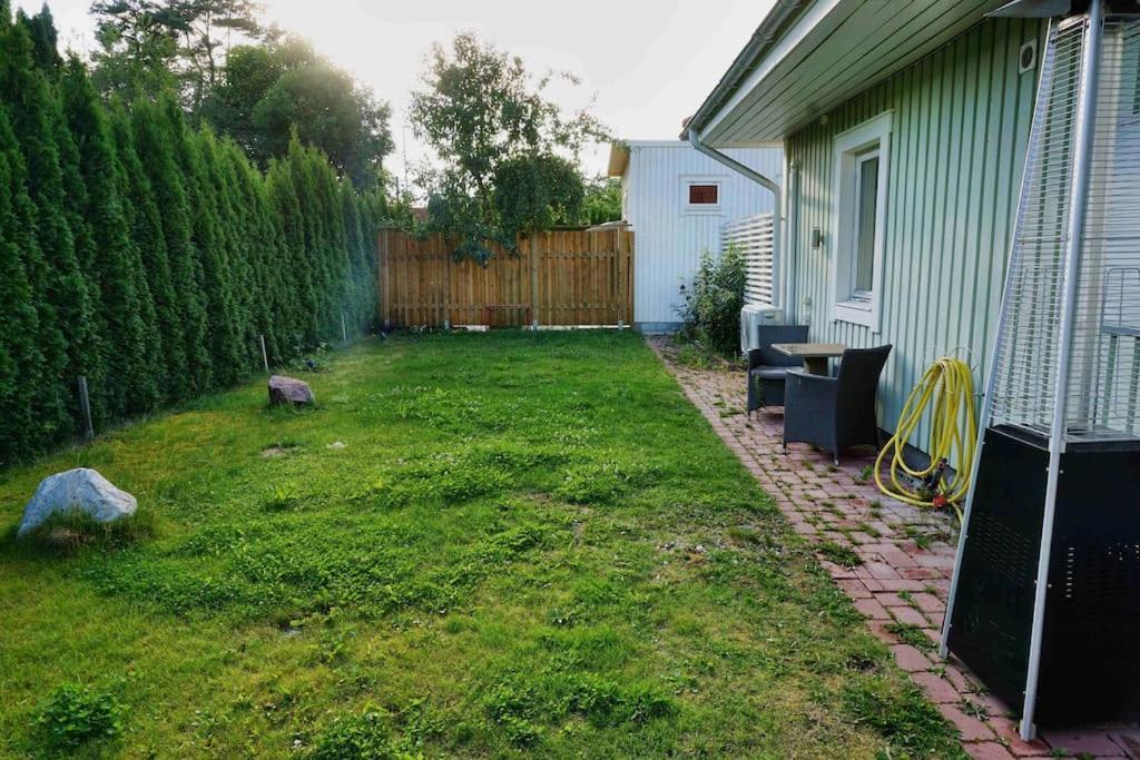 Апартаменты Fresh And Cozy Little House 45Km In Taby Стокгольм Экстерьер фото